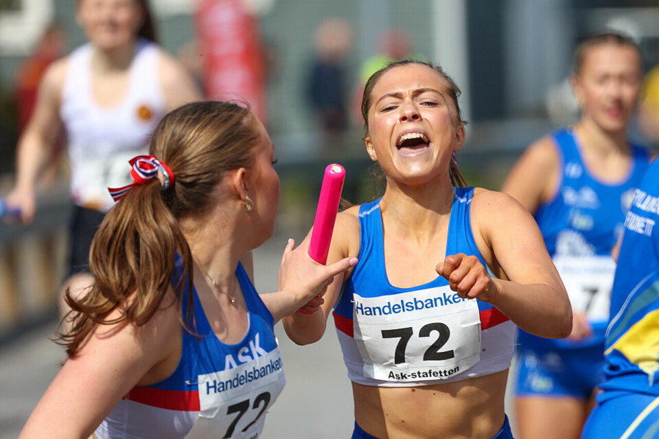 Leah Indrebø fra Ask har god kontroll på konkurrentene i juniorklassen, men laget hennes kjemper også mot seniorlagene. (Alle foto: Arne Dag Myking) Veksling