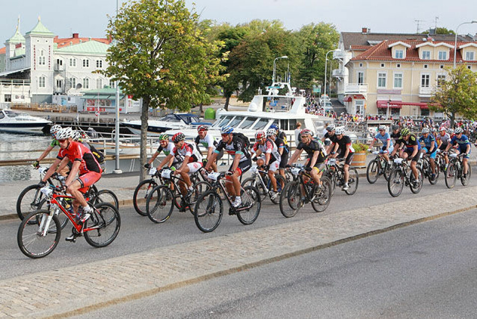 Grenserittet - åtte mil fra Sverige til Norge på sykkel Stroemstad_mot_havn2_A20G2496.jpg