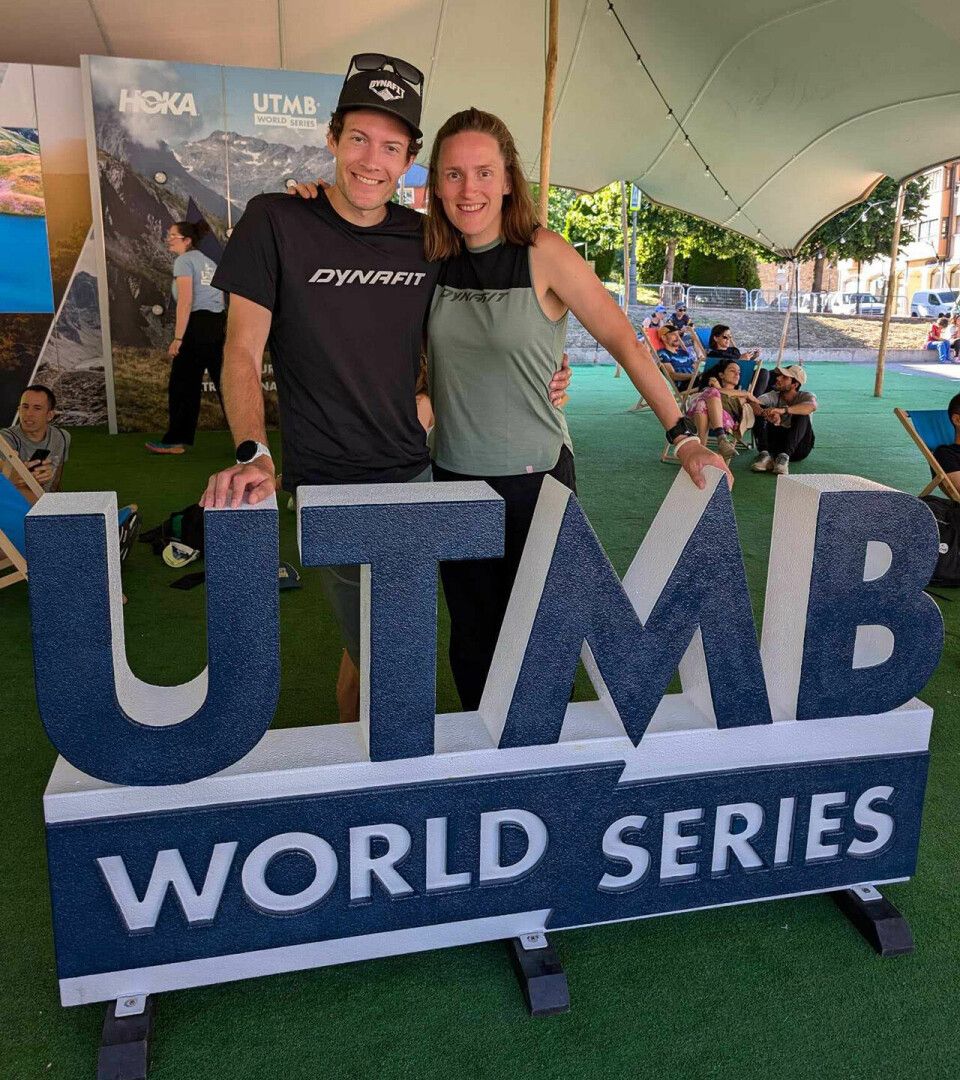 Sterke løp i UTMB - Val d’Aran Ved utdeling av startnummer til eliteklassen. Sambuar og ultraløperparet Sebastian Krogvig og sambuar Kirsten Amundsgård.jpg