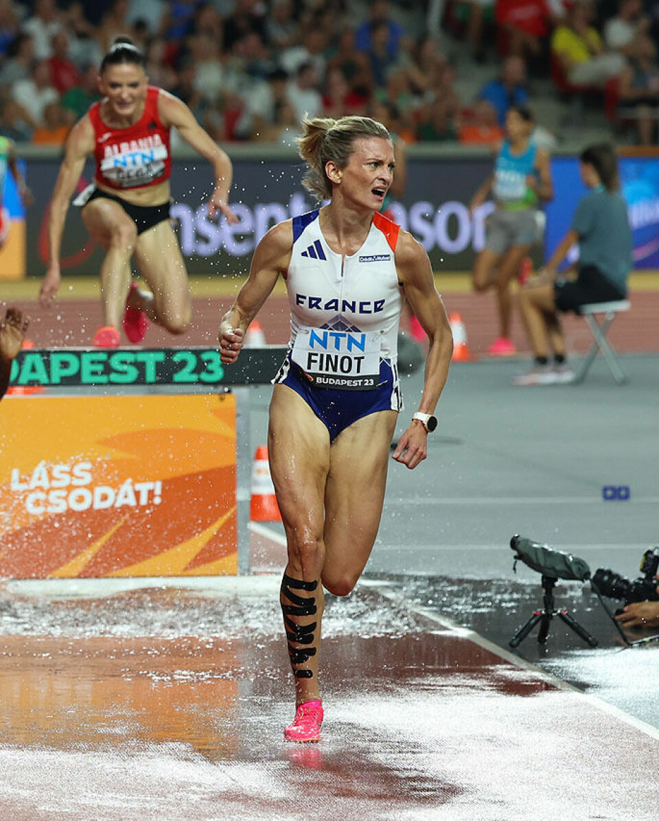 Winfred Yavi med klasseløp og VM-gull på 3000 m hinder 1U9A1288_Vanngravpassering-Alice Finot.jpg