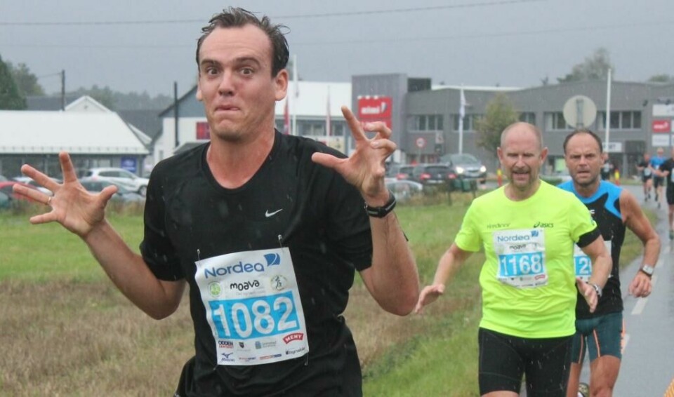 Våt, men strålende debut for Grimstad maraton Eirik Fidjestad halvmaraton paa Bergemoen.jpg