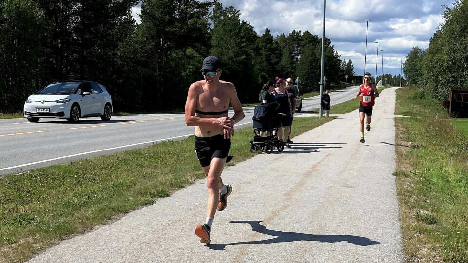Martin Øyen Tøraasen fikk noen få meter på Magnus Torp Antonsen mot slutten av Malmveien på lørdag. (Foto: Folldal IF) Martin Øyen Tøraasen fikk noen få meter på Magnus Torp Antonsen mot slutten av Malmveien på lørdag. (Foto: Folldal IF)