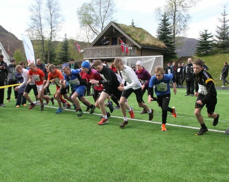 Ny kvinnevinner i 1.mai løpet start_junior.jpg