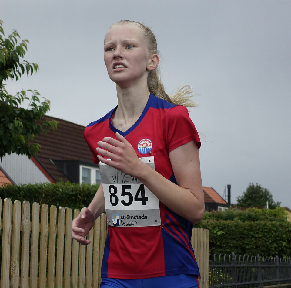 Gode tider i regnfull Strømstadmil 5km-vinner_DSC5321.jpg