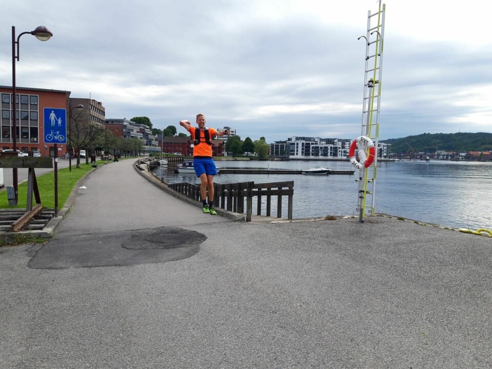 Tobias Dahl Fenre suverent raskest i Skogvokteren 88 km testløp Jonas_Resare_glad_mål.jpg