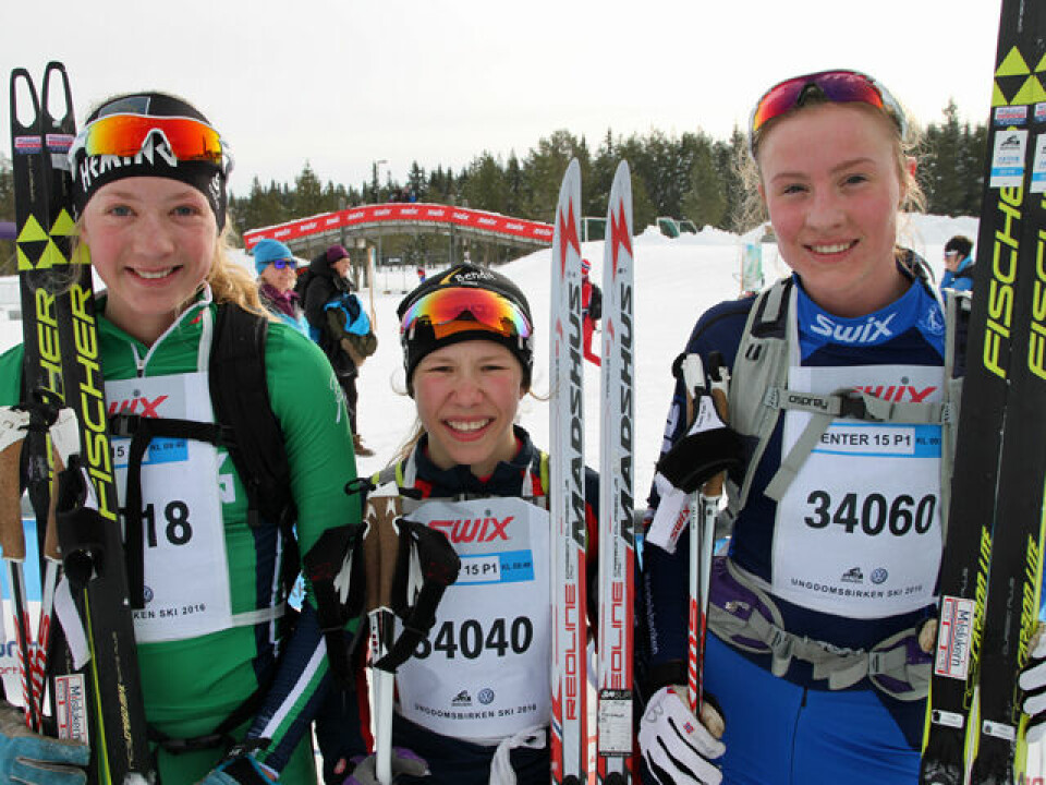 Rekord i UngdomsBirken - 2452 i mål på Birkebeineren skistadion UBirk-076_J15_pallen.jpg