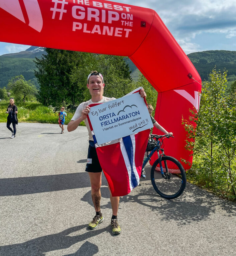 Jonas Hesthaug og Yngvild Kaspersen vant Ørsta fjellmaraton Foto Arild Foldal2.jpg