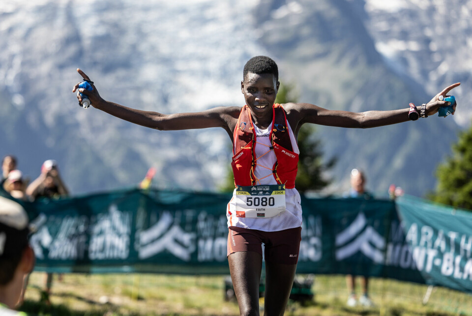 Faith Kiplagat kunne juble for seieren i Cross-løypa i Mont Blanc Marathon. (Foto: David Gonthier) Faith Kiplagat kunne juble for seieren i Cross-løypa i Mont Blanc Marathon. (Foto: David Gonthier)