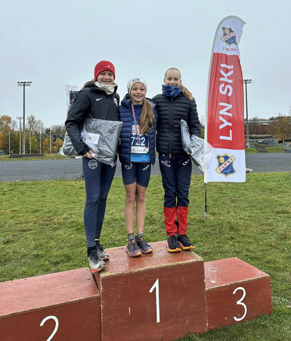 Joar Thele vant Ivar Formos Minneløp for tredje gang unge-medaljevinnere-paa-10km-kvinner.jpg