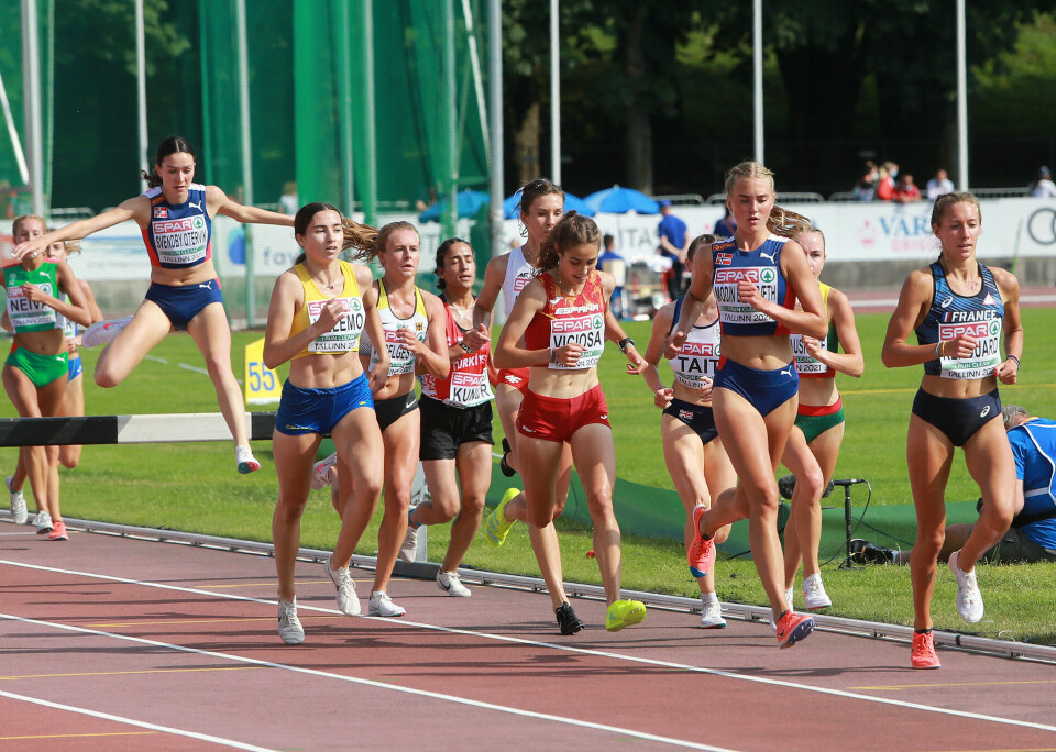 To norske jenter videre til finalen på 3000 m hinder i U23-EM Heat1_hinder_Engesaeth_og_Otervik_Z3T5408.jpg