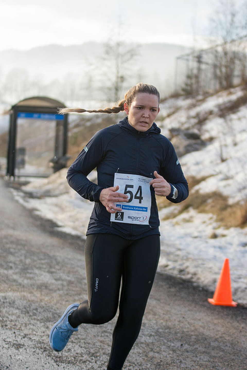 5 km landeveisløp i Bø ble en erstatning for Telemark Vinterkarusell Caroline Moskar mot mål.jpg