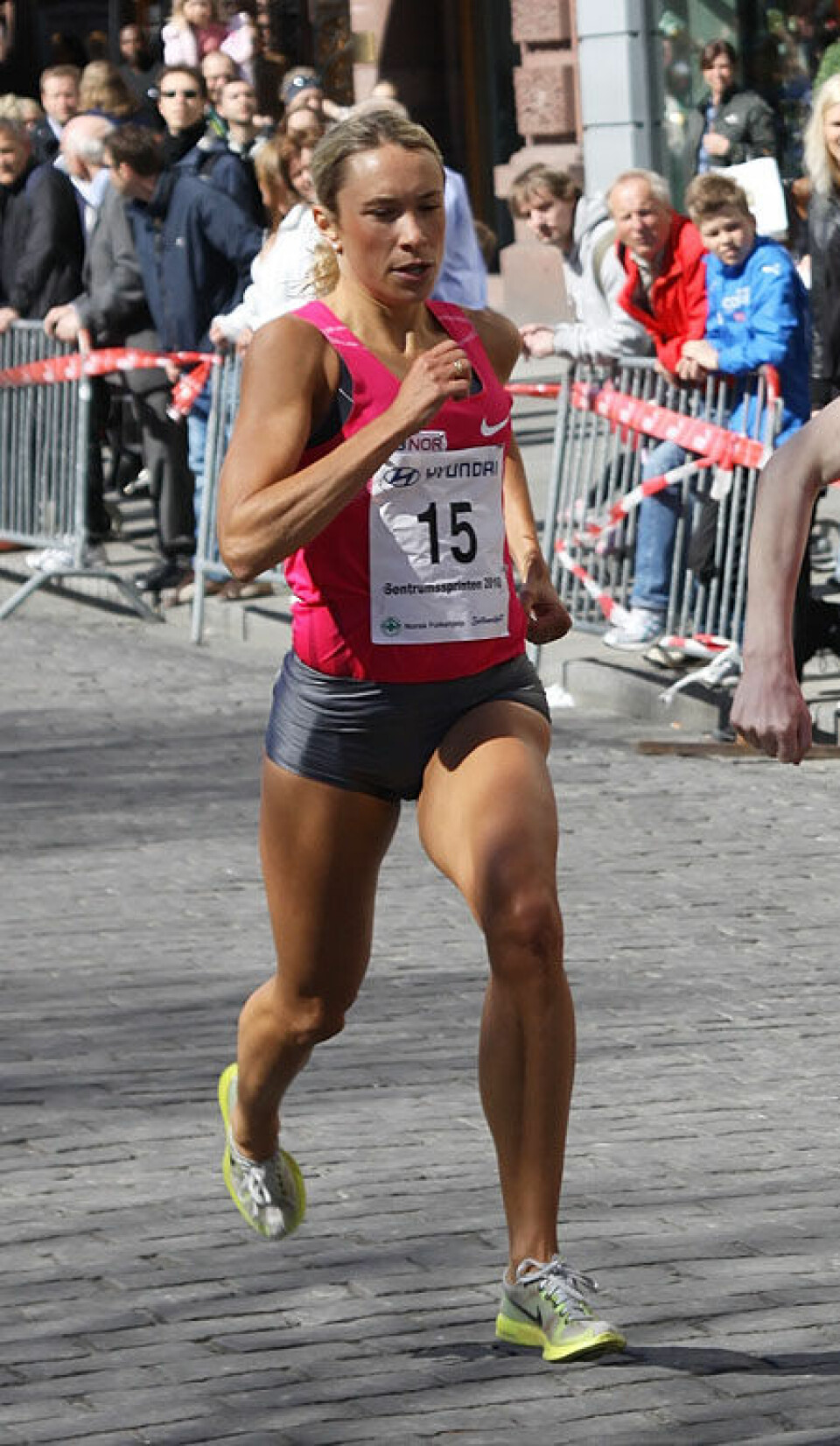 5047 fullførte Sentrumsløp nr. 30 Ingvill_Maakestad_Bovim_foto_Runar_Gilberg_IMG_2095