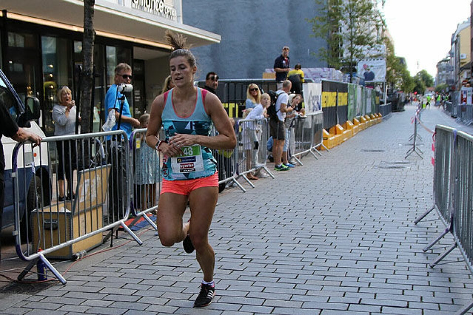 Gode tider og deltakerrekord i sommerlig Drammensmaraton 5km_Ingeborg_Dahl_IMG_0374.jpg