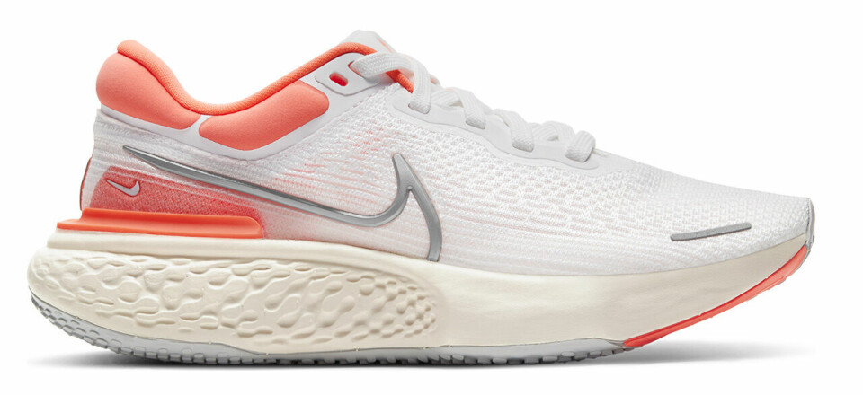 Test av løpesko for asfalt 2021 Nike ZoomX Invincible Run-Dame.jpg