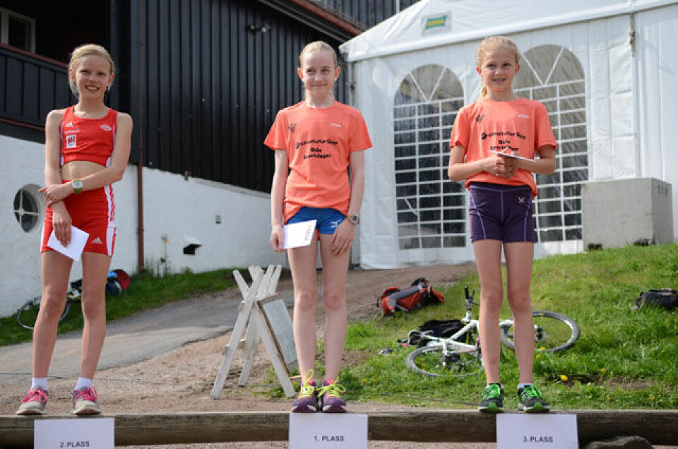 Annie Bersagel med løyperekord og ungjentene imponerte! Pall_Jenter_1213_DSC_1621.jpg