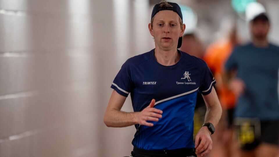 John F. Jahre i føringen etter 6 timer i kjelleren på Bislett. (Foto: Samuel Hafsahl) John F. Jahre i føringen etter 6 timer i kjelleren på Bislett. (Foto: Samuel Hafsahl)