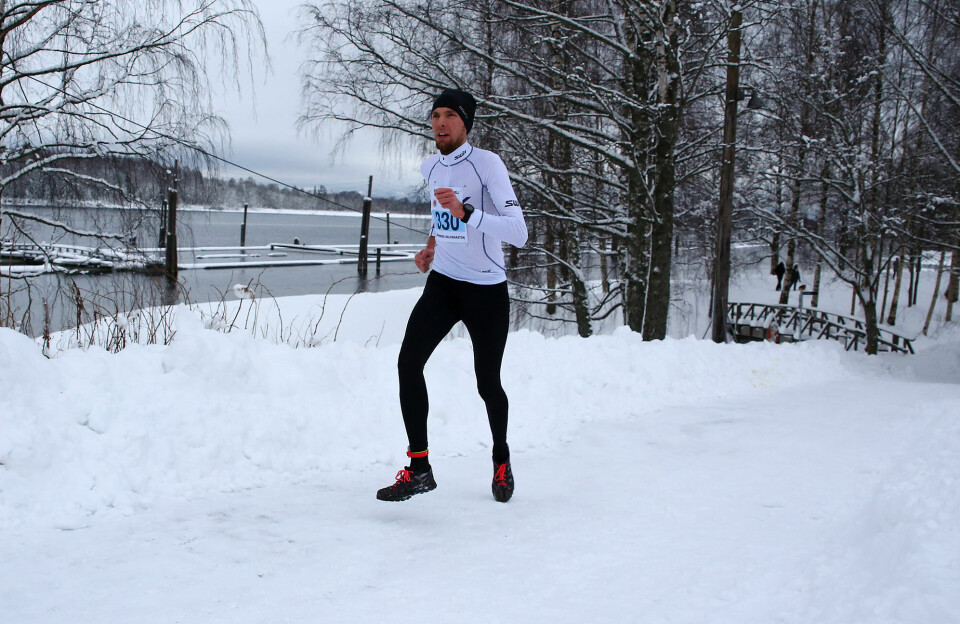 Magnus Salberg etter 6 km i samme løype i fjorårets løp. Da kom han på 4. plass, men denne gangen vant han. (Foto: Bjørn Hytjanstorp) Magnus Salberg etter 6 km i samme løype i fjorårets løp. Da kom han på 4. plass, men denne gangen vant han. (Foto: Bjørn Hytjanstorp)