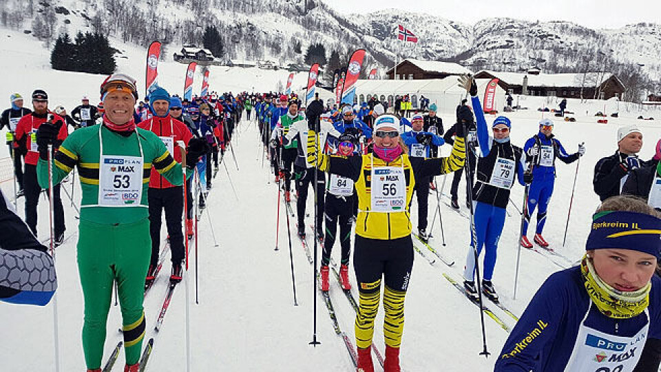 Hans Rune Tonstad og Wenche Kvæven vant Sirdal Skimaraton starten 1_640.jpg