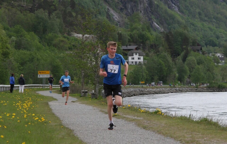 Kilian Jornet Burgada tok en klar seier i Åndalsnesløpet Iver_Synstnes_Hole