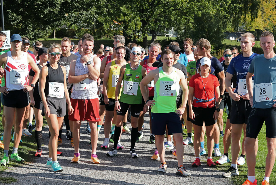 Det er klart for start på halvmaratondistansen. (Foto: Otto Gullesen og Birte Ulveset) Det er klart for start på halvmaratondistansen. (Foto: Otto Gullesen og Birte Ulveset)