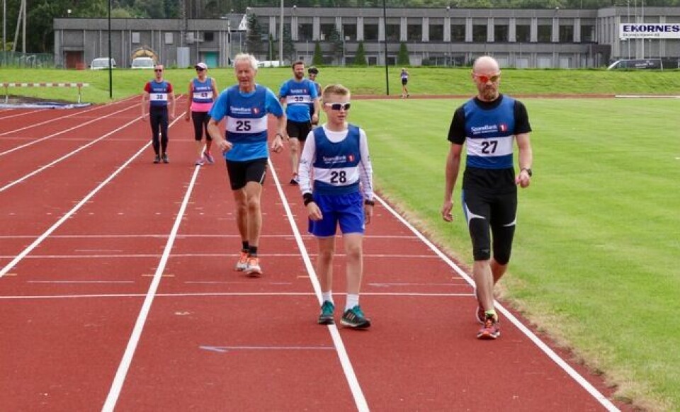 Joachim Tranvåg vant halvmaraton på Hareid Foer_start