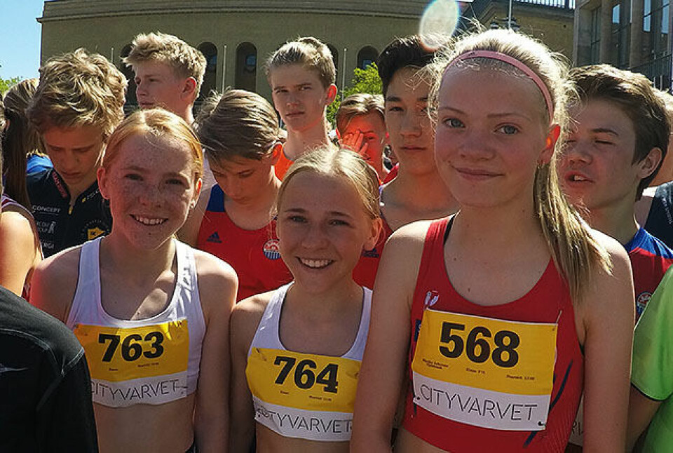 Ina Halle Haugen (til venstre) vant CityVarvet foran Maren Halle Haugen (midten) og Marthe Johanne Hjelmeset. (Foto: Bjørn Johannessen) Ina Halle Haugen (til venstre) vant CityVarvet foran Maren Halle Haugen (midten) og Marthe Johanne Hjelmeset. (Foto: Bjørn Johannessen)