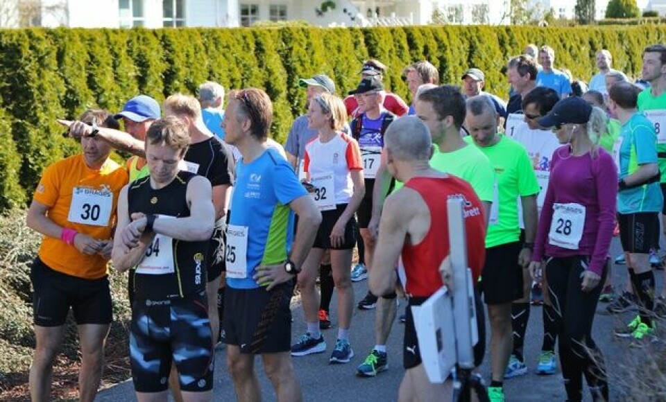 176 løpere i Ålesund Maraton på årets første sommerdag 01_startmaraton.jpg