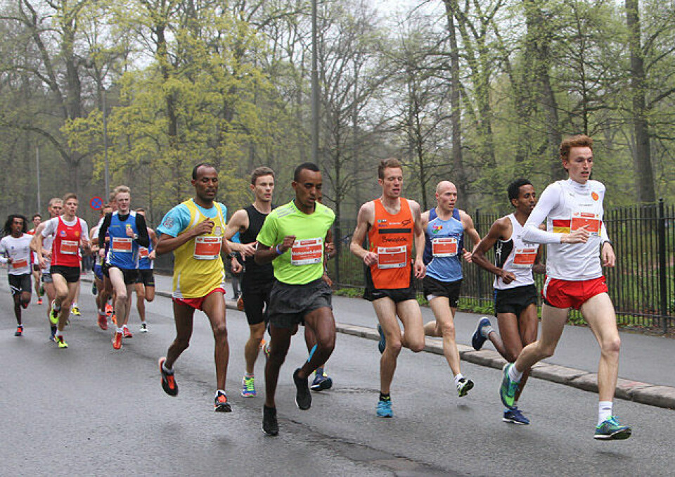 Ørjan Grønnevig og Karoline B. Grøvdal vant kaldt Sentrumsløp 10km_900m_herreteten_IMG_7867.jpg