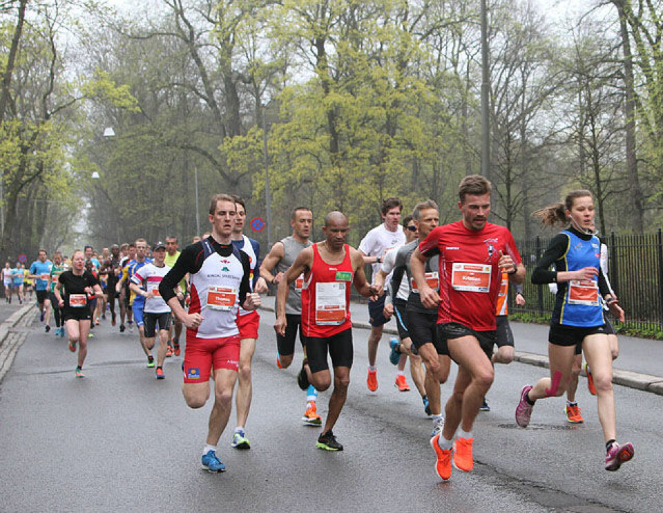 Ørjan Grønnevig og Karoline B. Grøvdal vant kaldt Sentrumsløp 10km_900m_Ellefsen_Hopland_IMG_7911.jpg