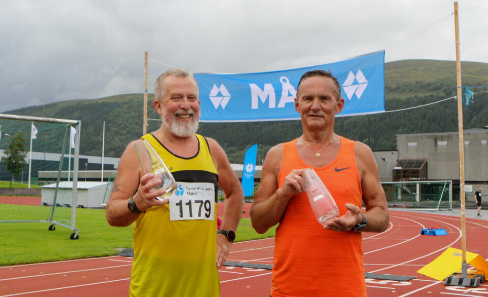 Ingar Richardsen Liaset vant Nordvest maraton sitt 30-års jubileum deltakerpremeie_30_ganger.jpg