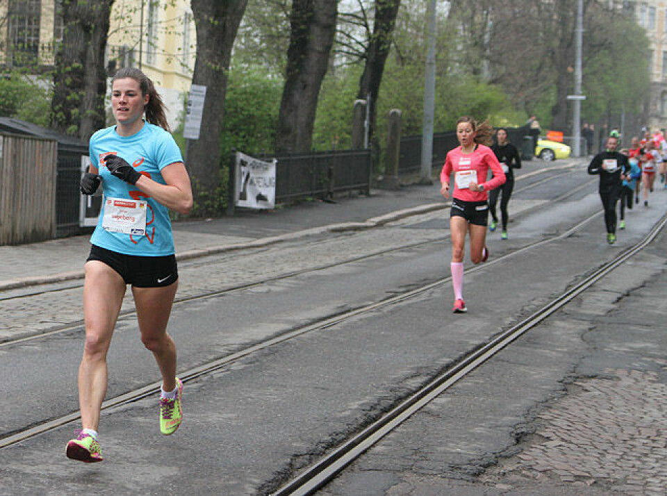 Ørjan Grønnevig og Karoline B. Grøvdal vant kaldt Sentrumsløp 5km_1,3km_Dahl_Bus_Holth_IMG_9252.jpg