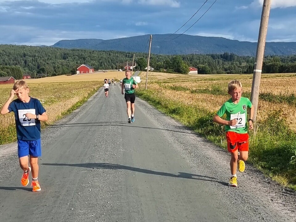 Sport 1-karusellen i Bø i nydelige omgivelser Br¢dre på l¢p.jpg