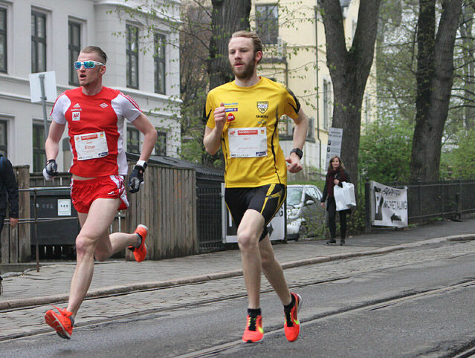 Ørjan Grønnevig og Karoline B. Grøvdal vant kaldt Sentrumsløp 5km_Northug_og_Rose_IMG_9209.jpg
