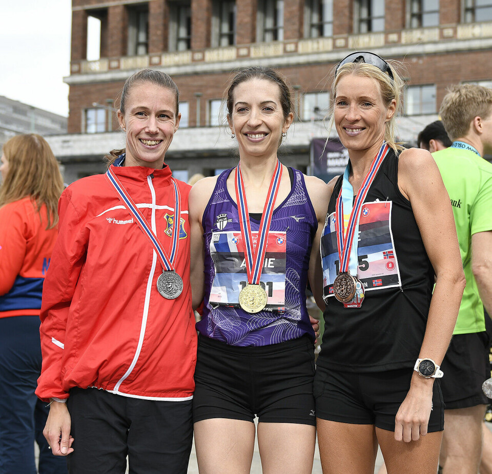 Annie Bersagel og Ebrahim Abdulaziz tok NM-gull i Oslo Maraton 50D4005-NM-kvinner-pall.jpg