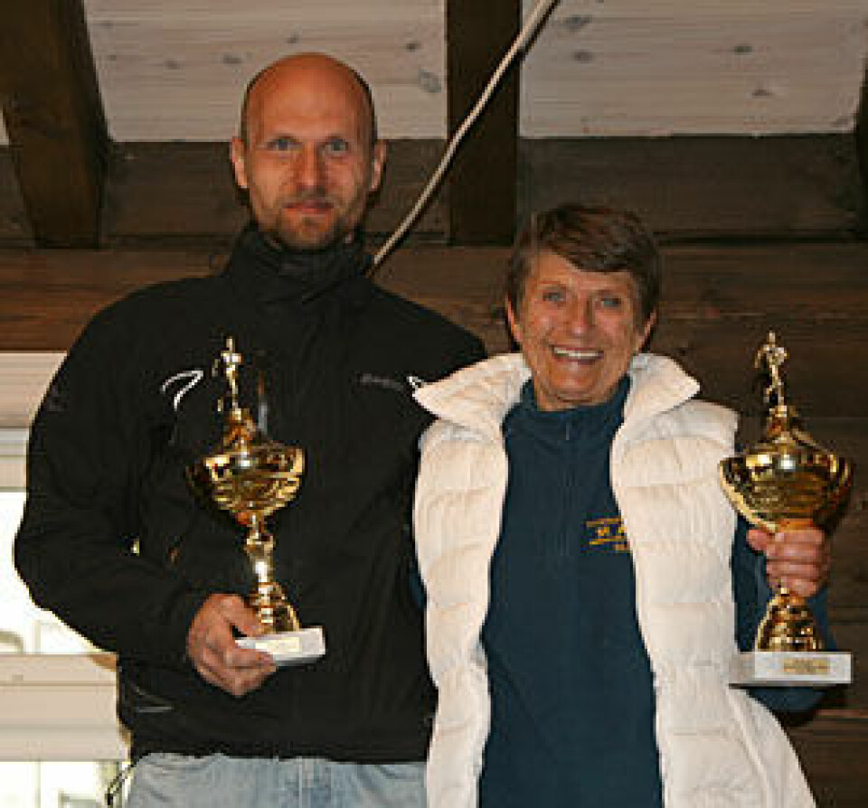 Eventyrlige Bygdemaraton IMG_6873_Vinner_menn_og_Vera_Nystad