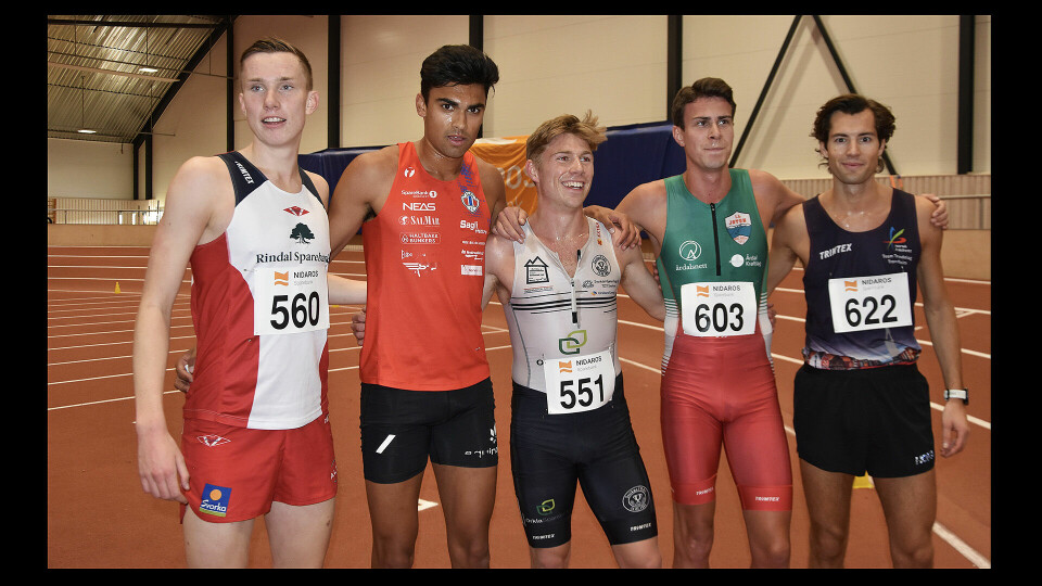 Magnus Øyen (fra venstre), Kristoffer Sagli og Vegard Warnes løp alle under 8 minutter. August Da Silva Sveen løp på 8:01,31, mens Kjetil Brenno Gagnås var hare for det sterke feltet. (Alle foto: Tor Jarle Bolme) Magnus Øyen (fra venstre), Kristoffer Sagli og Vegard Warnes løp alle under 8 minutter. August Da Silva Sveen løp på 8:01,31, mens Kjetil Brenno Gagnås var hare for det sterke feltet. (Alle foto: Tor Jarle Bolme)
