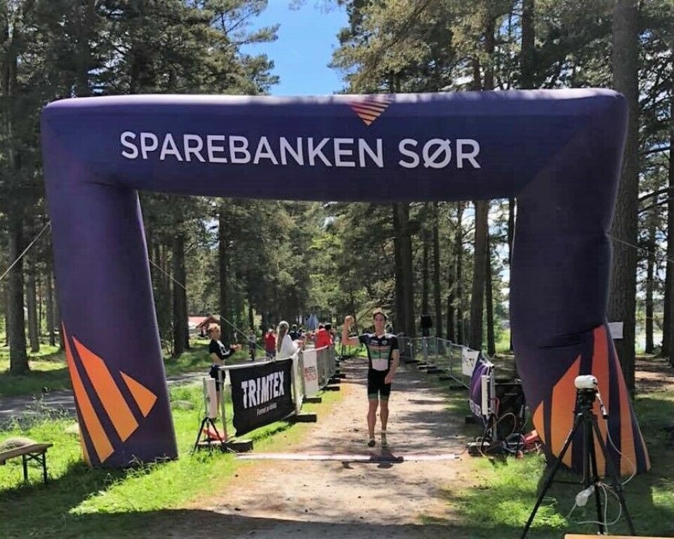 Vetle Bergsvik Thorn i mål som vinner av NM Sprint 2021. (Foto fra Norges Triatlonforbunds facebookside) Vetle Bergsvik Thorn i mål som vinner av NM Sprint 2021. (Foto fra Norges Triatlonforbunds facebookside)
