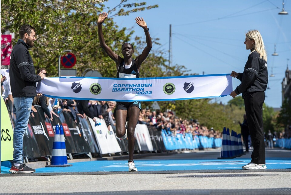 Løyperekordene ble pulverisert i København Marathon Helah Jelegat Kiprop vant kvinneklassen og satte ny l¢psrekord.jpg