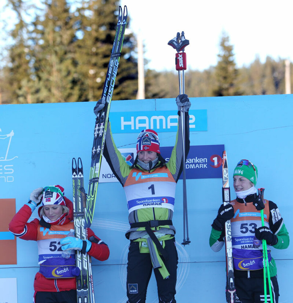 NM-gull til Bjørgen og Johnsrud Sundby Damepall_NM_2013_10km_fri_800pix_A20G1815