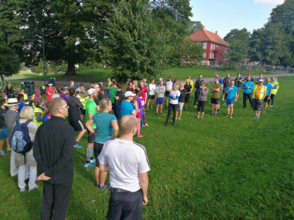 Mye folk også på det andre parkløpet i Tøyenparken. Foto: Heming Leira Mye folk også på det andre parkløpet i Tøyenparken. Foto: Heming Leira