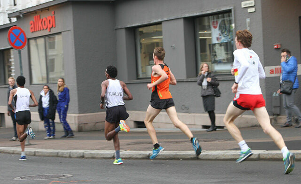 Ørjan Grønnevig og Karoline B. Grøvdal vant kaldt Sentrumsløp 10km_6,5km_teten_IMG_8253.jpg