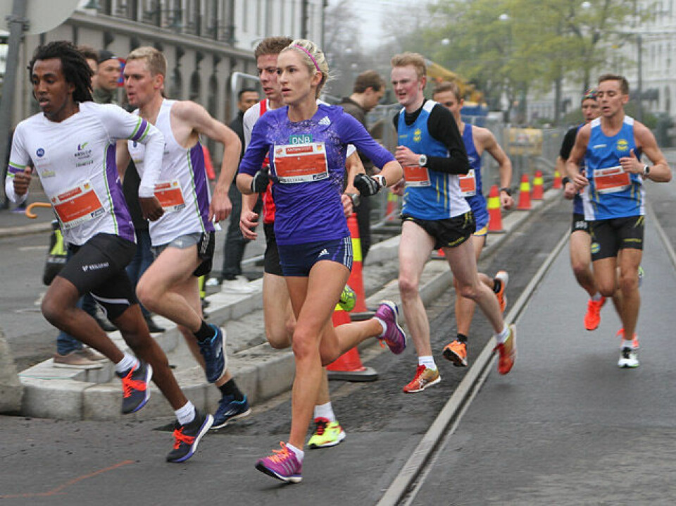 Ørjan Grønnevig og Karoline B. Grøvdal vant kaldt Sentrumsløp 10km_6,5km_Karoine_og_gutta_IMG_8296.jpg