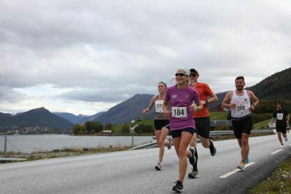 122 fullførte Gloppen Halvmaraton under fine forhold img_5977.jpg