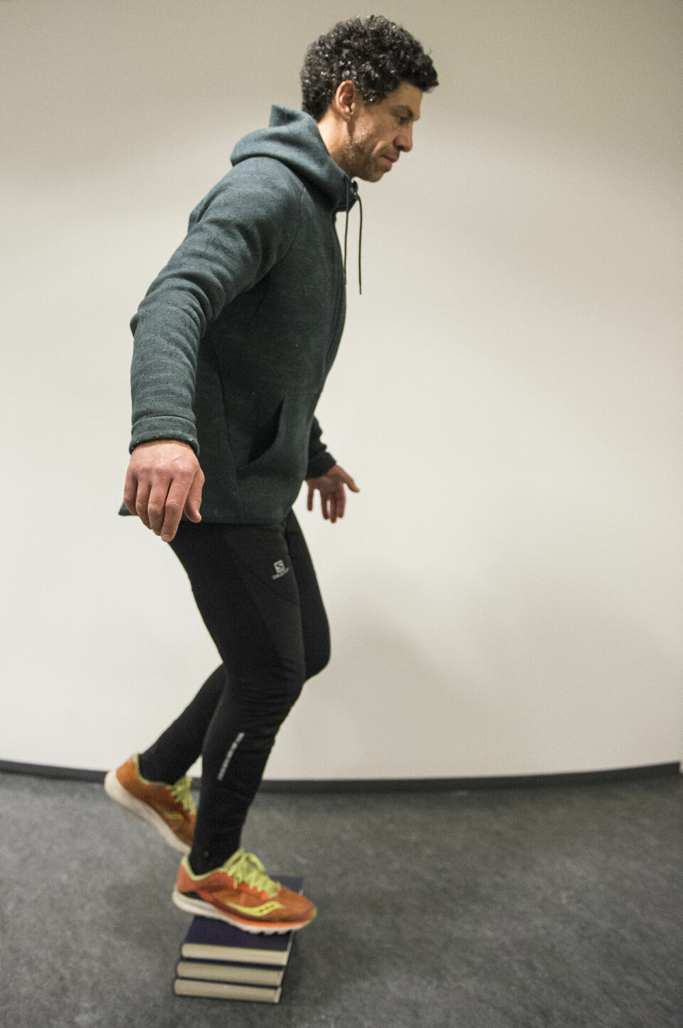 Trening på stuegulvet Styrketrening-Yngvar-Andersen-KD-78512- Foto_Bjørn_Johannessen.JPG