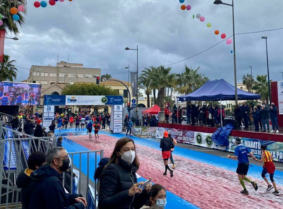 Det var regnvær og heller surt under halvmaratonløpet i den spanske byen Santa Pola. (Foto: Håkon Helge Hjemly) Det var regnvær og heller surt under halvmaratonløpet i den spanske byen Santa Pola. (Foto: Håkon Helge Hjemly)