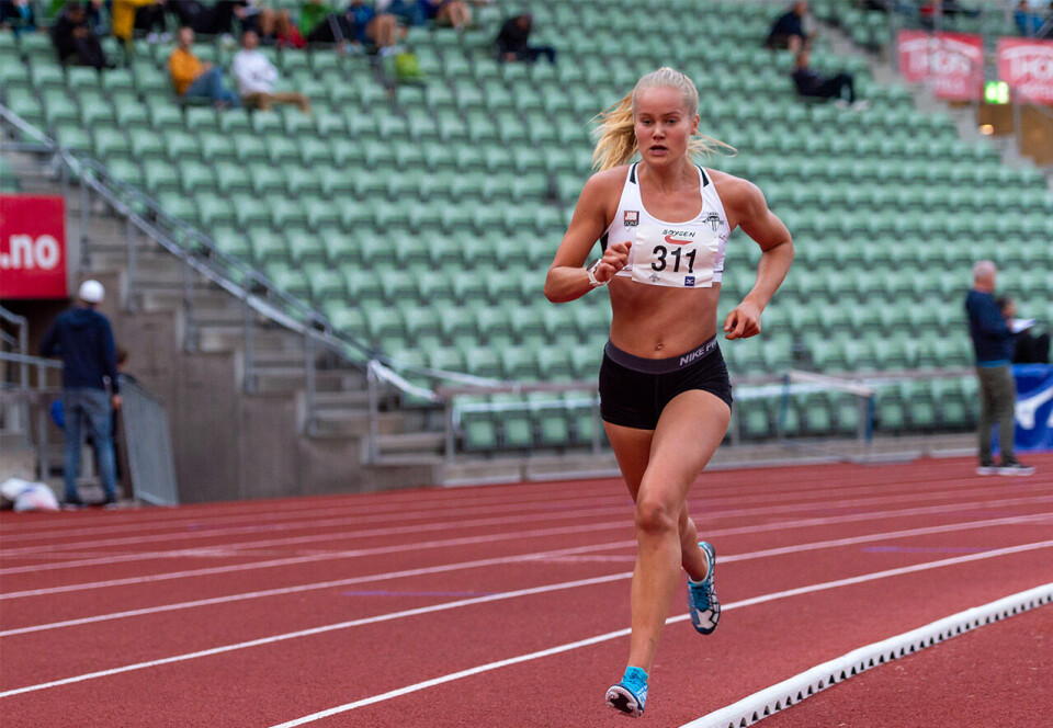 Malin Edland løp inn til en fin tredjeplass drøye sekundet bak pers under Nordisk mesterskap. (Foto: Samuel Hafsahl) Malin Edland løp inn til en fin tredjeplass drøye sekundet bak pers under Nordisk mesterskap. (Foto: Samuel Hafsahl)