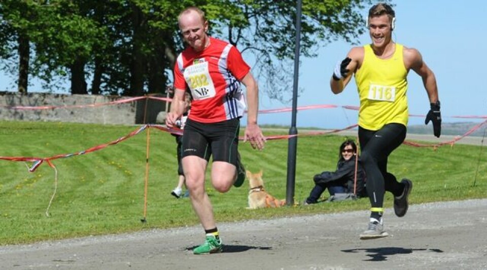 Flotte løpsforhold i Alstahaug Maraton