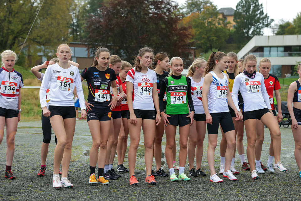 15 år gamle Ingeborg Synstnes Hole utfordret juniorene under NM terrengløp 1U9A1477.jpg