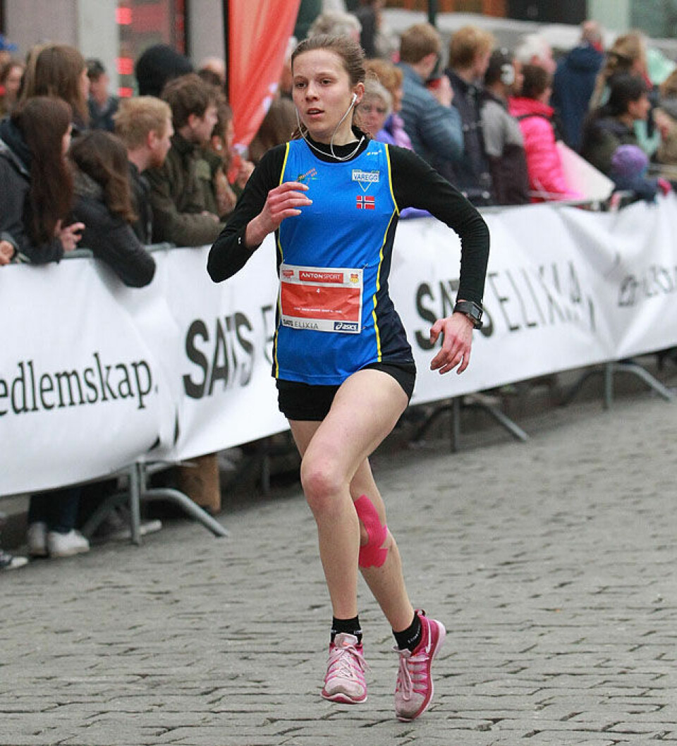 Ørjan Grønnevig og Karoline B. Grøvdal vant kaldt Sentrumsløp 10km_Christina_Ellefsen_Hopland-A20G8205.jpg