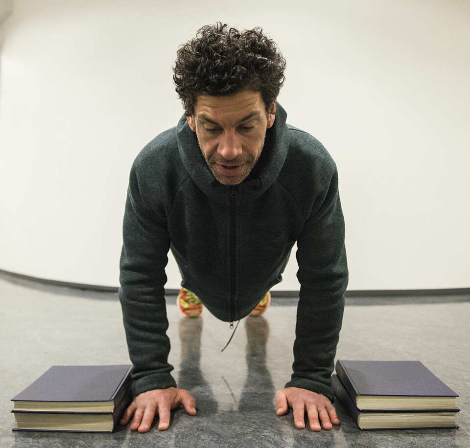 Trening på stuegulvet Styrketrening-Yngvar-Andersen-KD-78527- Foto_Bjørn_Johannessen.JPG